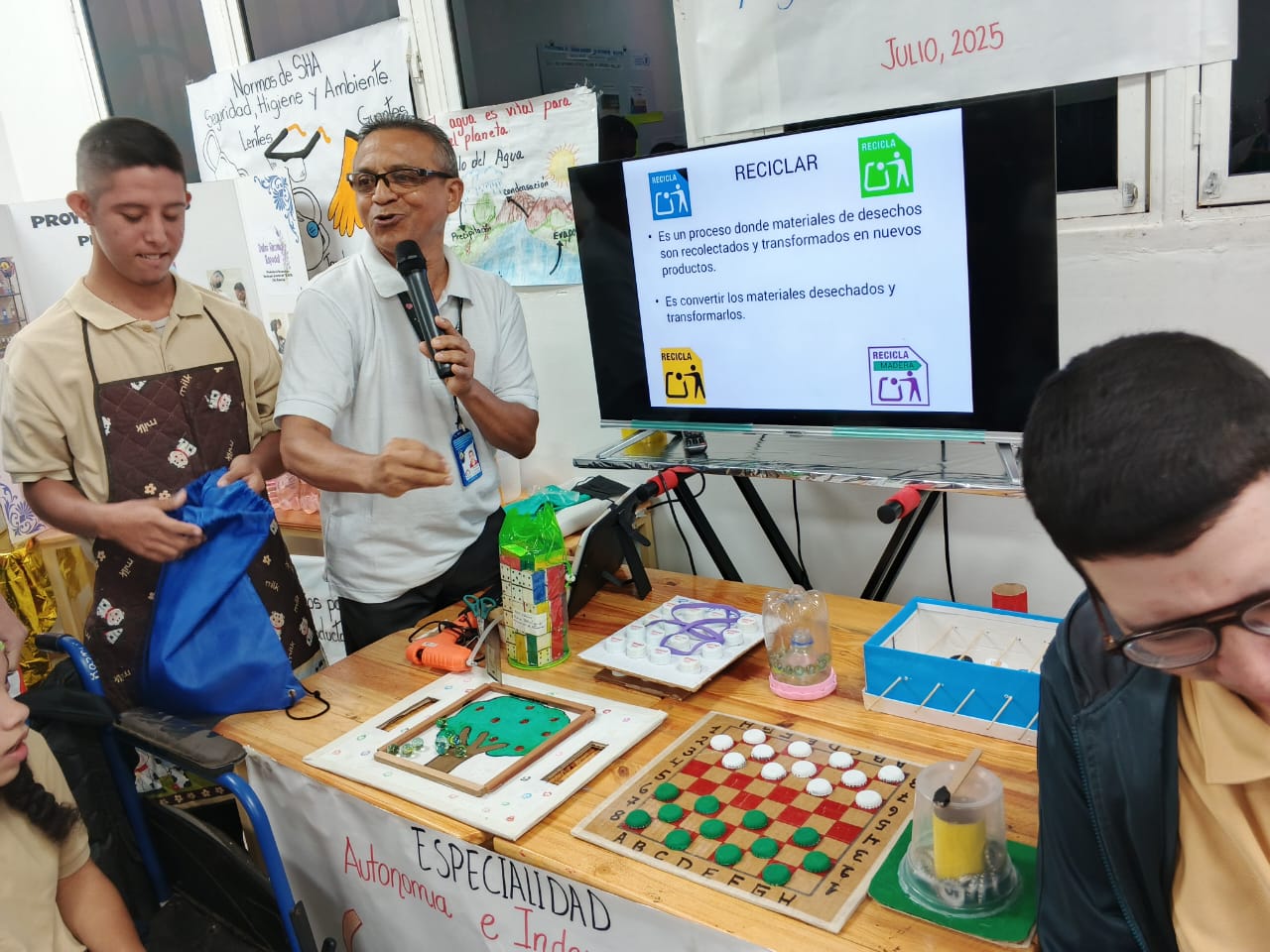 Jóvenes de Telbcol realizan cierre de experiencias