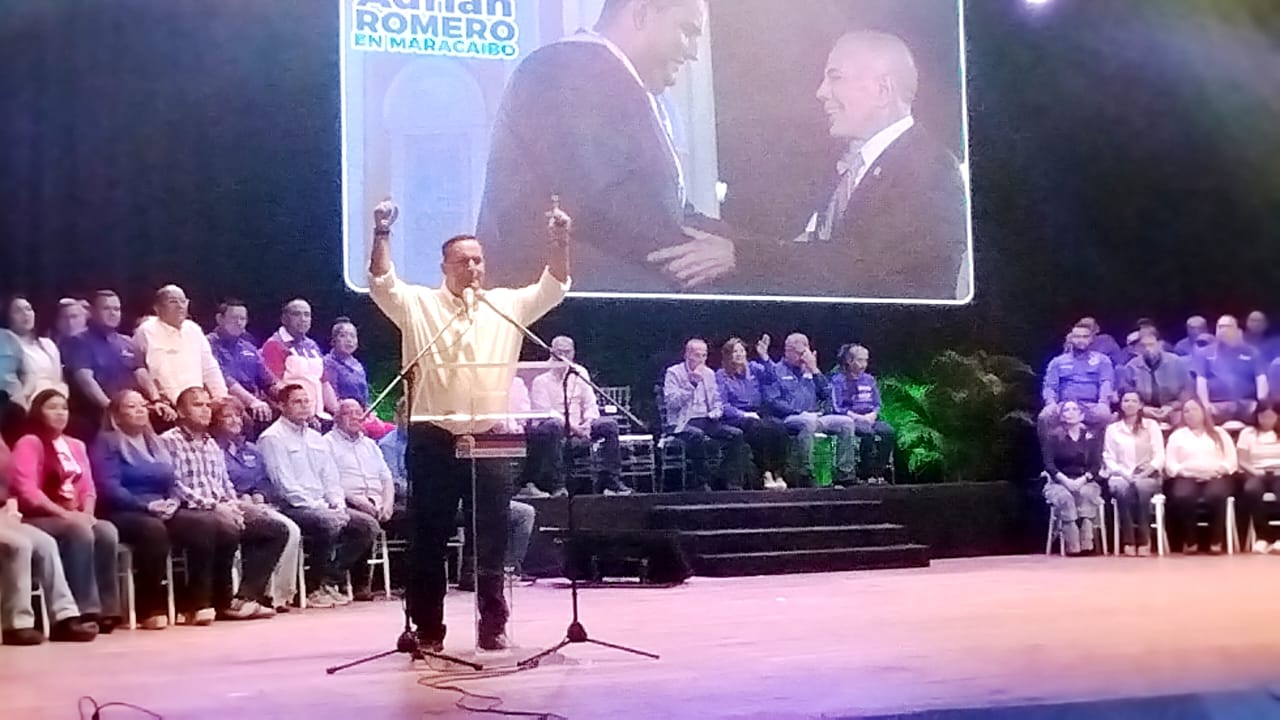 Adrián Romero celebró el apoyo de Un Nuevo Tiempo