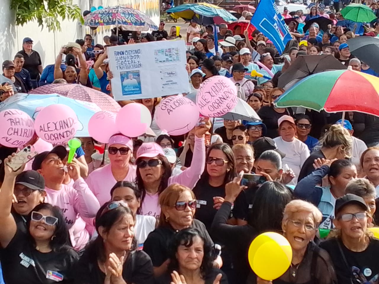 Las actividad, denominada "Mujeres con Ramón" fue realizada en horas de la tarde en las instalaciones del remozado Boulevard San José, parte del Corredor Vial Hernán Alemán y contó con la asistencia del candidato al Ayuntamiento local Antonio Ramón Chirinos y el resto de los candidatos al Concejo Municipal por la Alianza de la oposición.