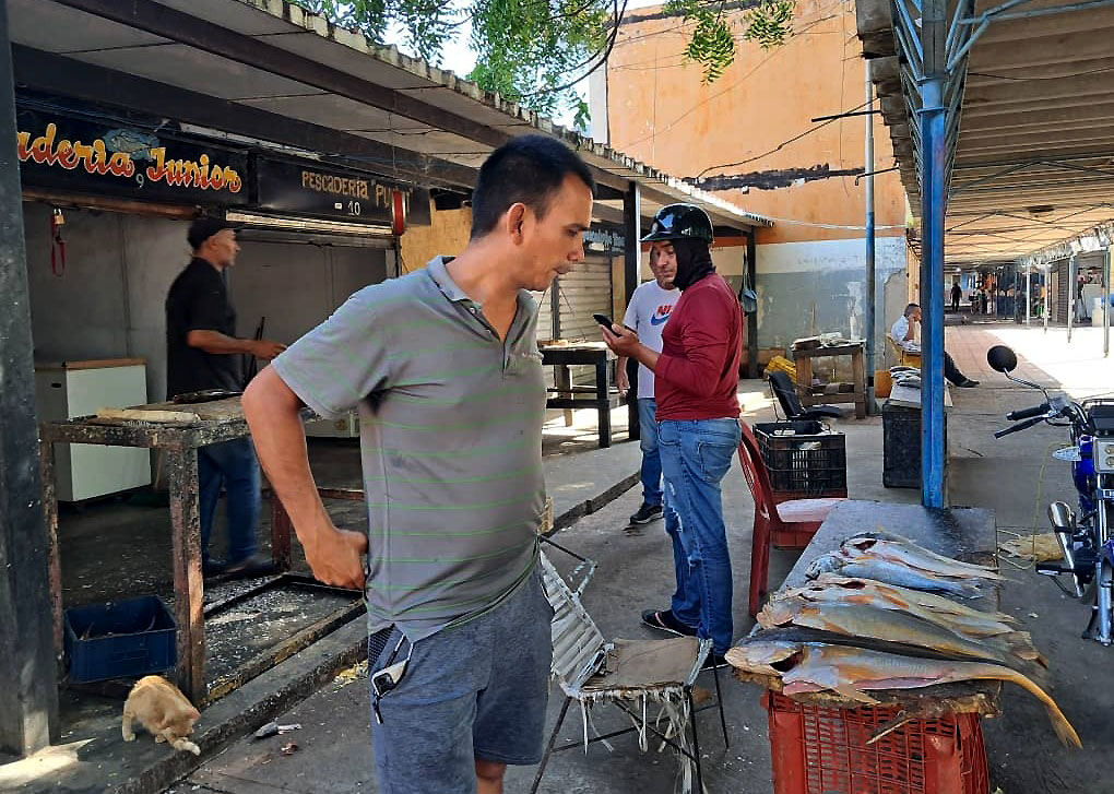 Pescadores del Centro Cívico de Cabimas claman por electricidad