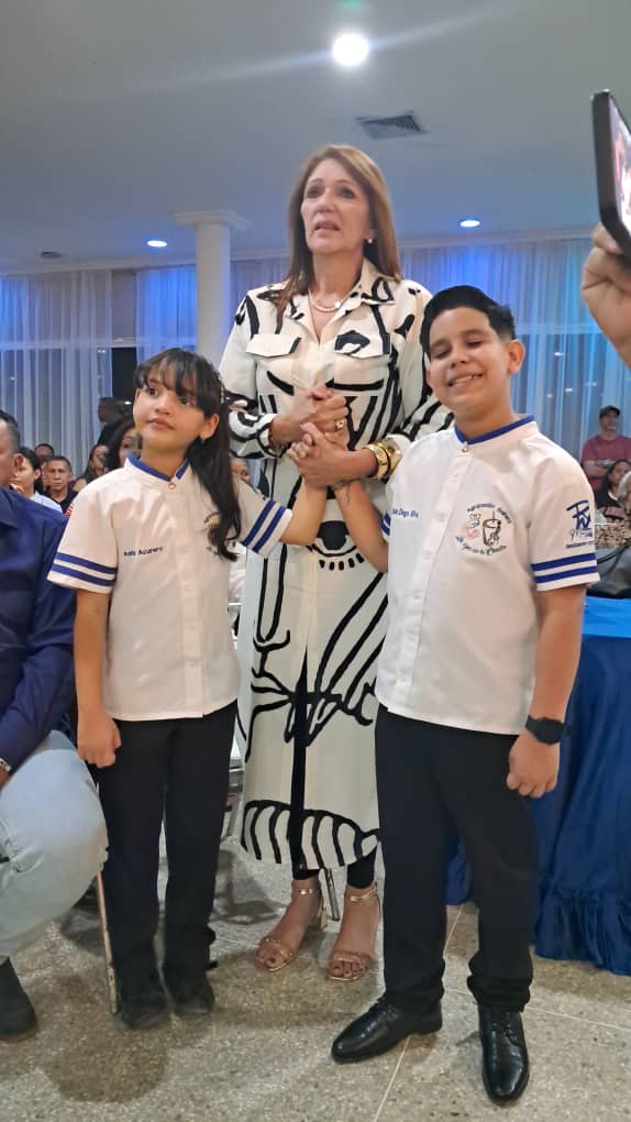 Lucidio González Ingrid Falcón y Manuel Vílchez