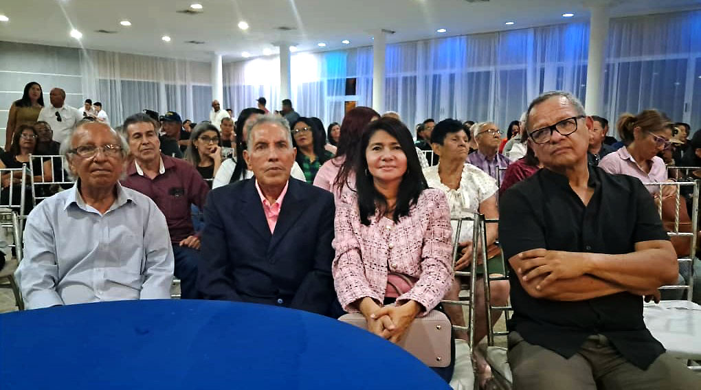 Lucidio González Ingrid Falcón y Manuel Vílchez