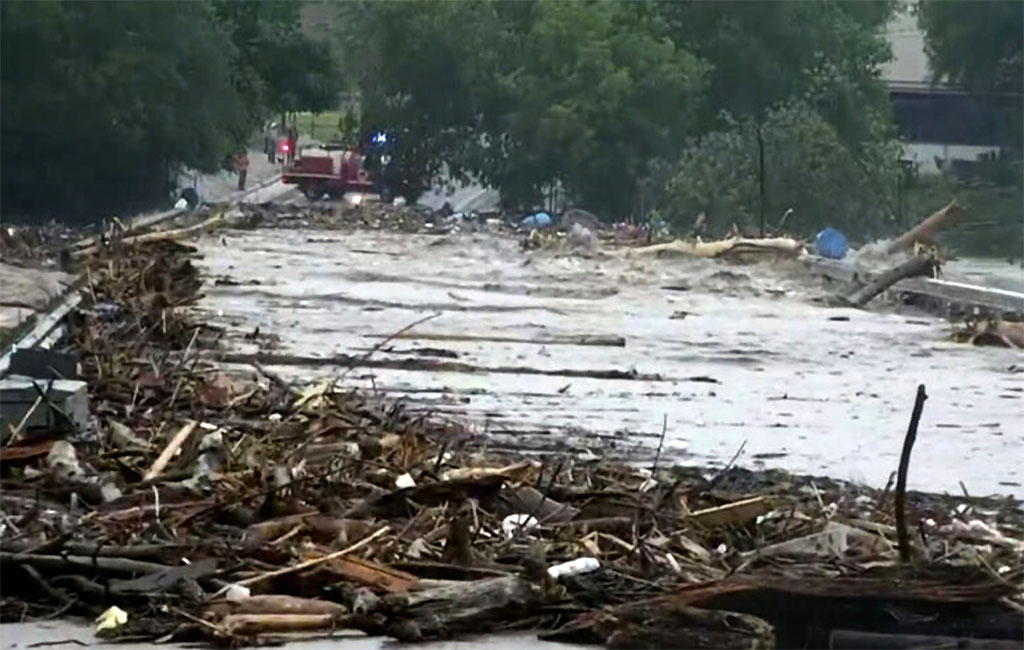 Tragedia en Texas 13 Muertos y más de 20 Niños desaparecidos 