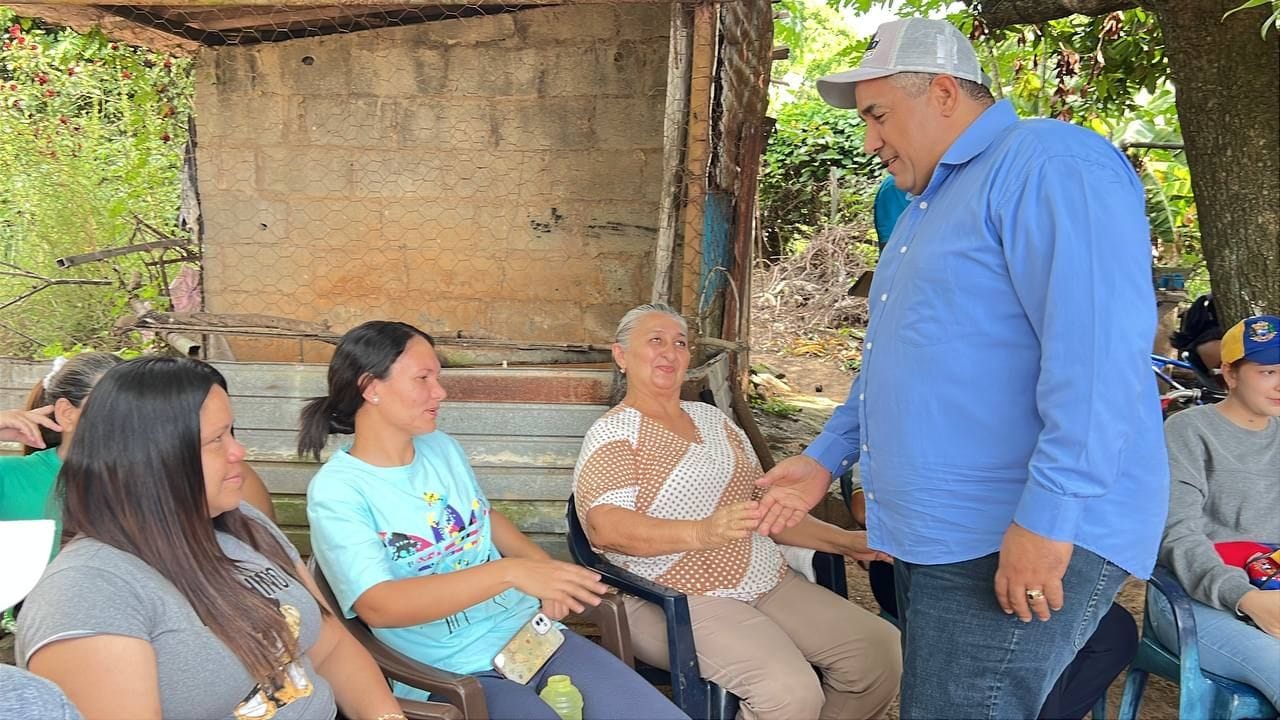 Alcalde Jhon Ziccardi: Una Muestra de Cercanía y Compromiso con la Comunidad