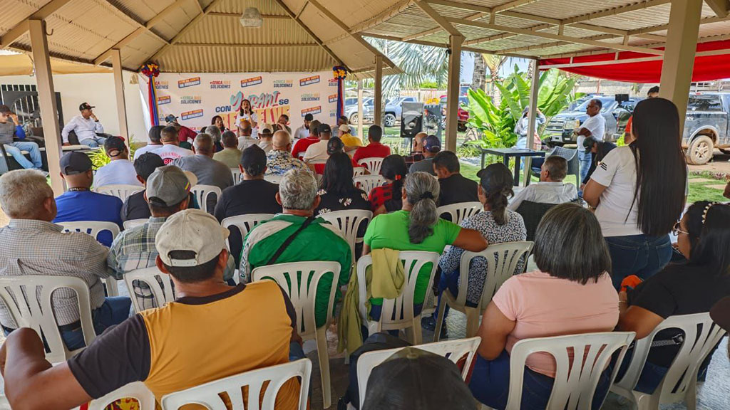 yurani pino y productores agrocuarios 1 .jpg