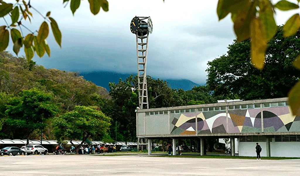 APUCV un profesor universitario en Venezuela gana entre 1 y 4 dólares al mes