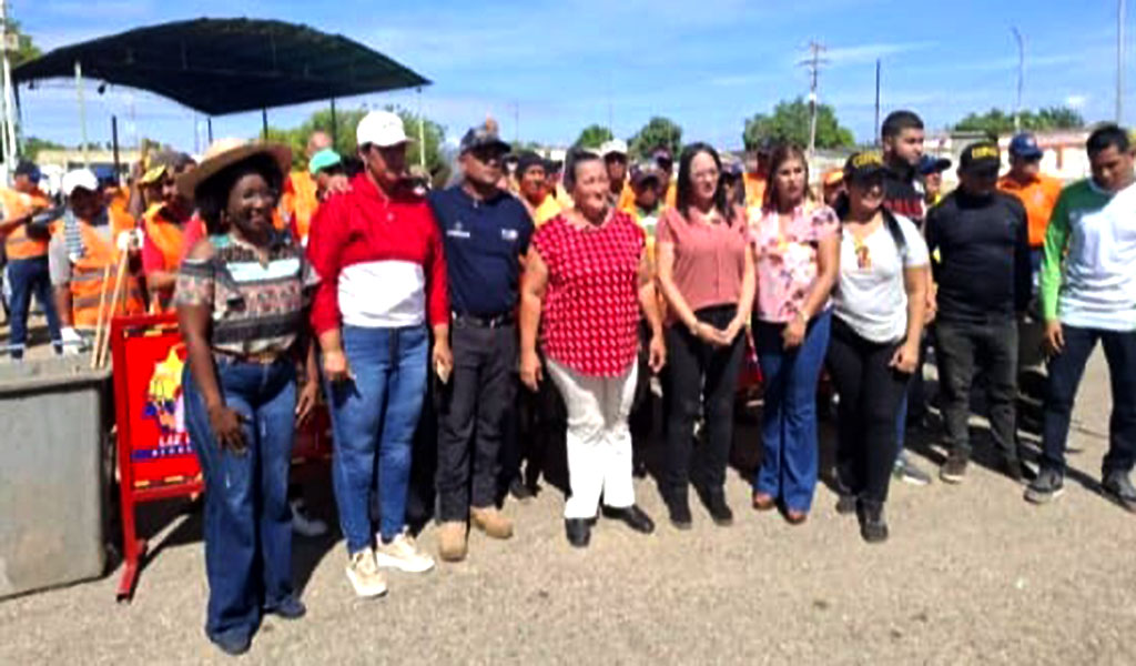 Alcaldesa Liz Piña inició Plan Cayapa en cementerio 