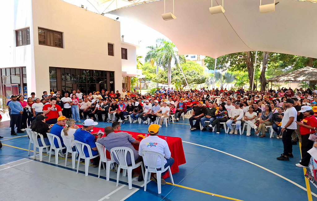 Caldera entrega financiamiento a 156 circuitos comunales