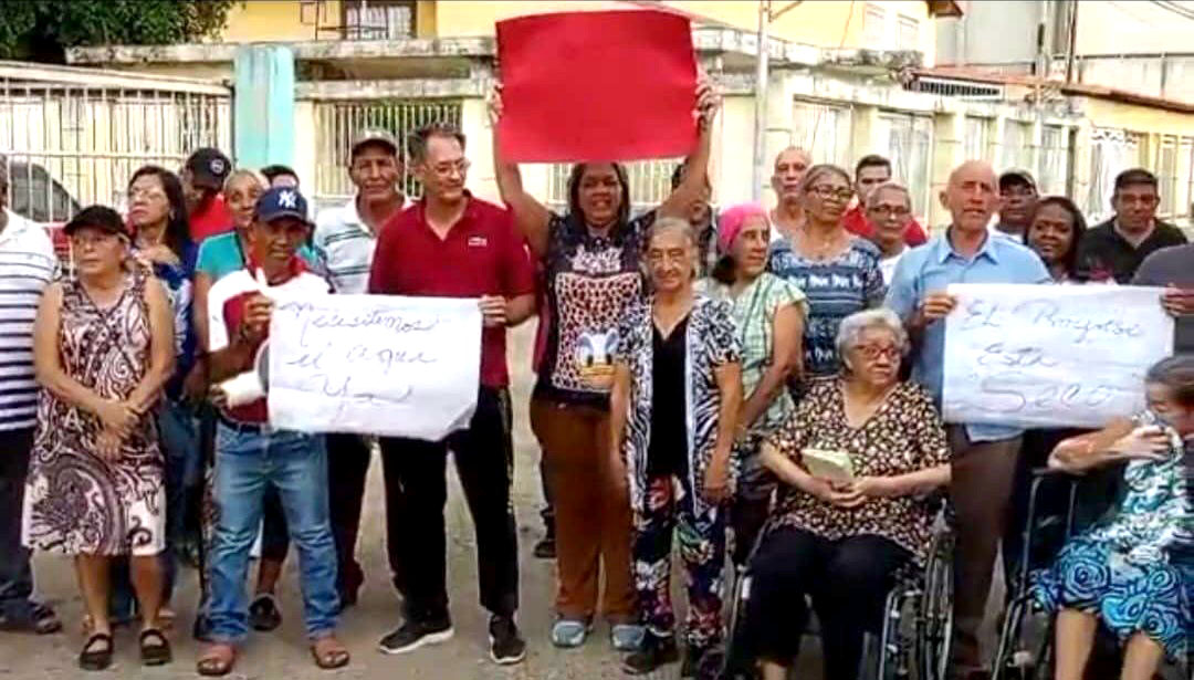 Comunidades de Lagunillas tienen más de 55 días sin agua potable