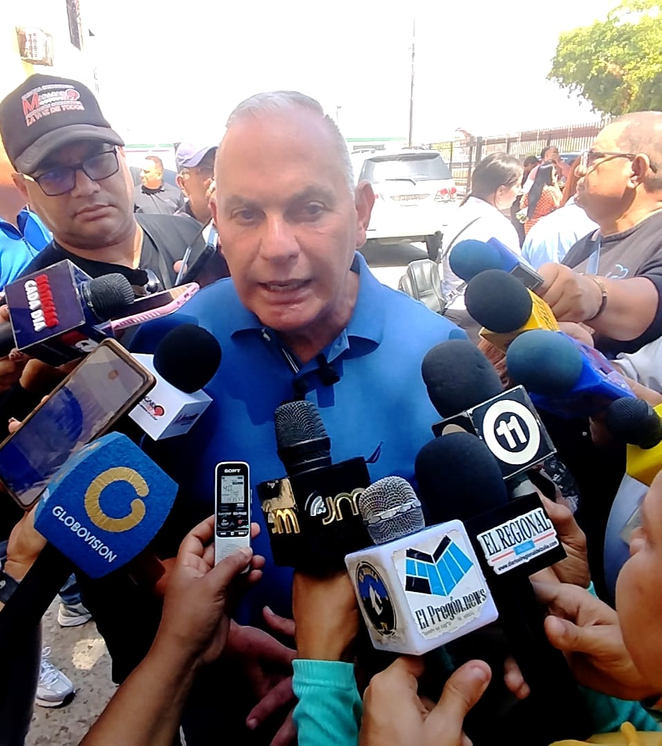 Di Martino anunció que frenará la especulación con el dólar en "Las Pulgas" y "Curva de Molina"