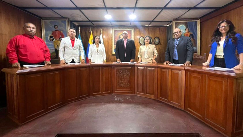José Izarra asume la presidencia del Concejo Municipal de Valmore Rodríguez