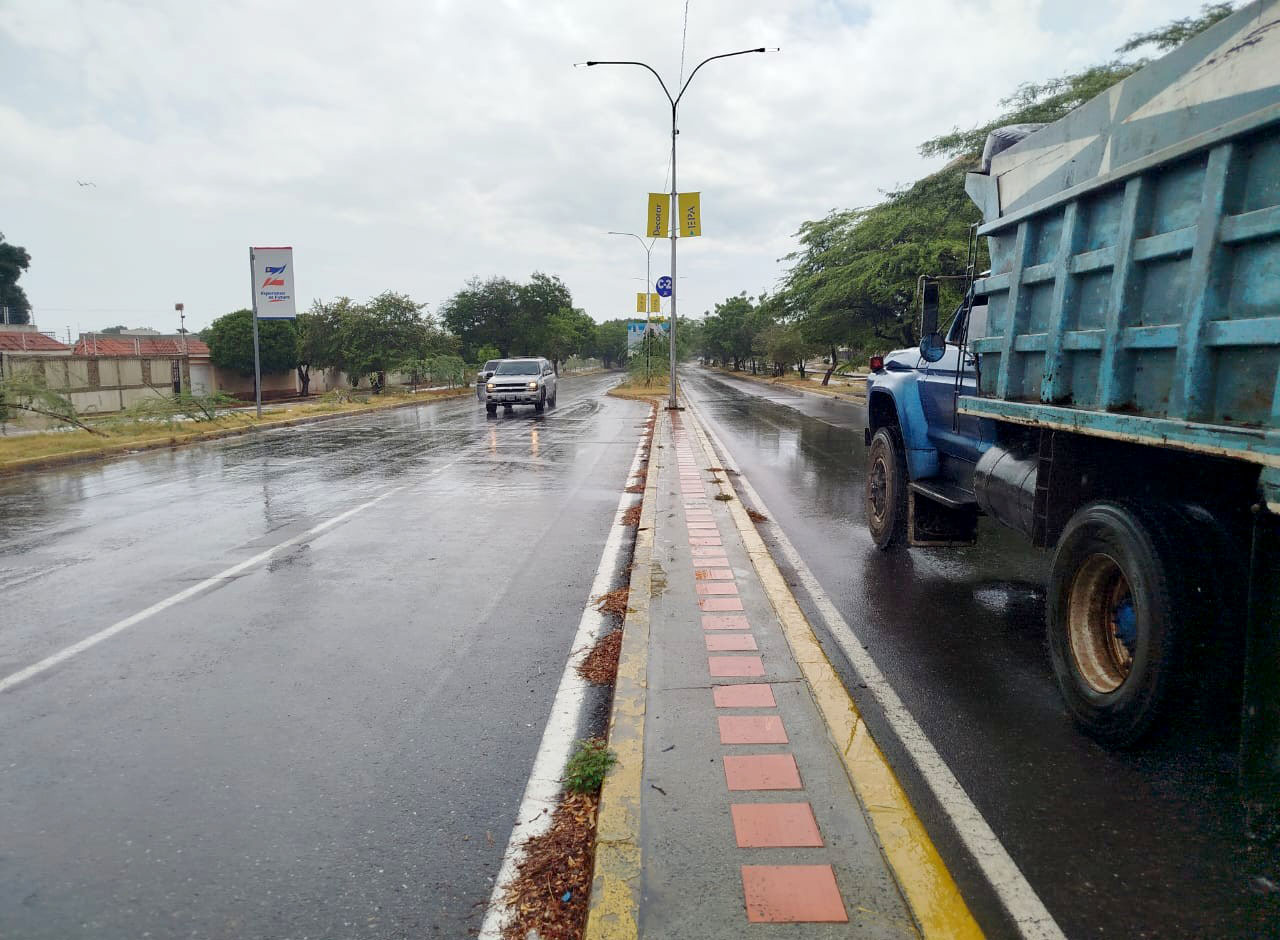 Lluvia en Maracaibo por "Onda Tropical"