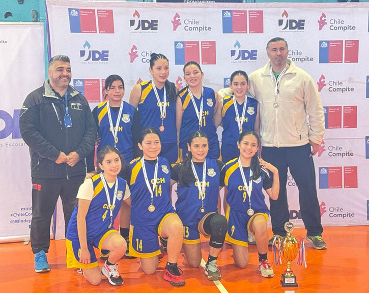 La historia de Mía Rivero Díaz, oriunda del municipio Valmore Rodríguez del estado Zulia-Venezuela, se está tejiendo en una cancha de “básquet” en la nación chilena, donde representa con mucho orgullo “La Estrella Solitaria” en la gran final nacional de los Juegos Deportivos Escolares sub-14, en Santiago.