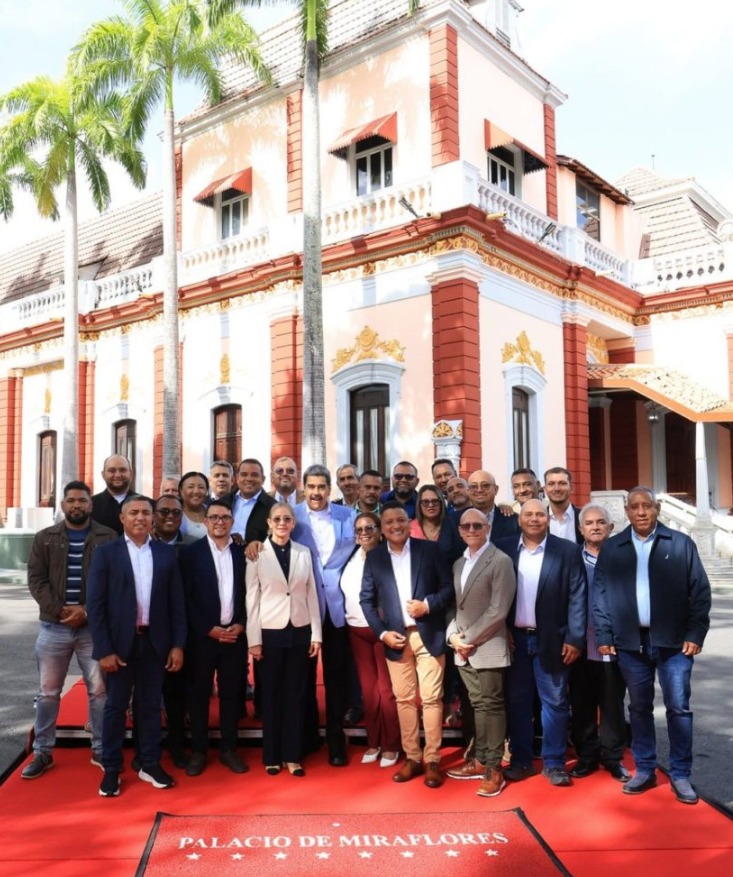Presidente gobernadores y alcaldes instalan en Miraflores el Consejo Federal de Gobierno