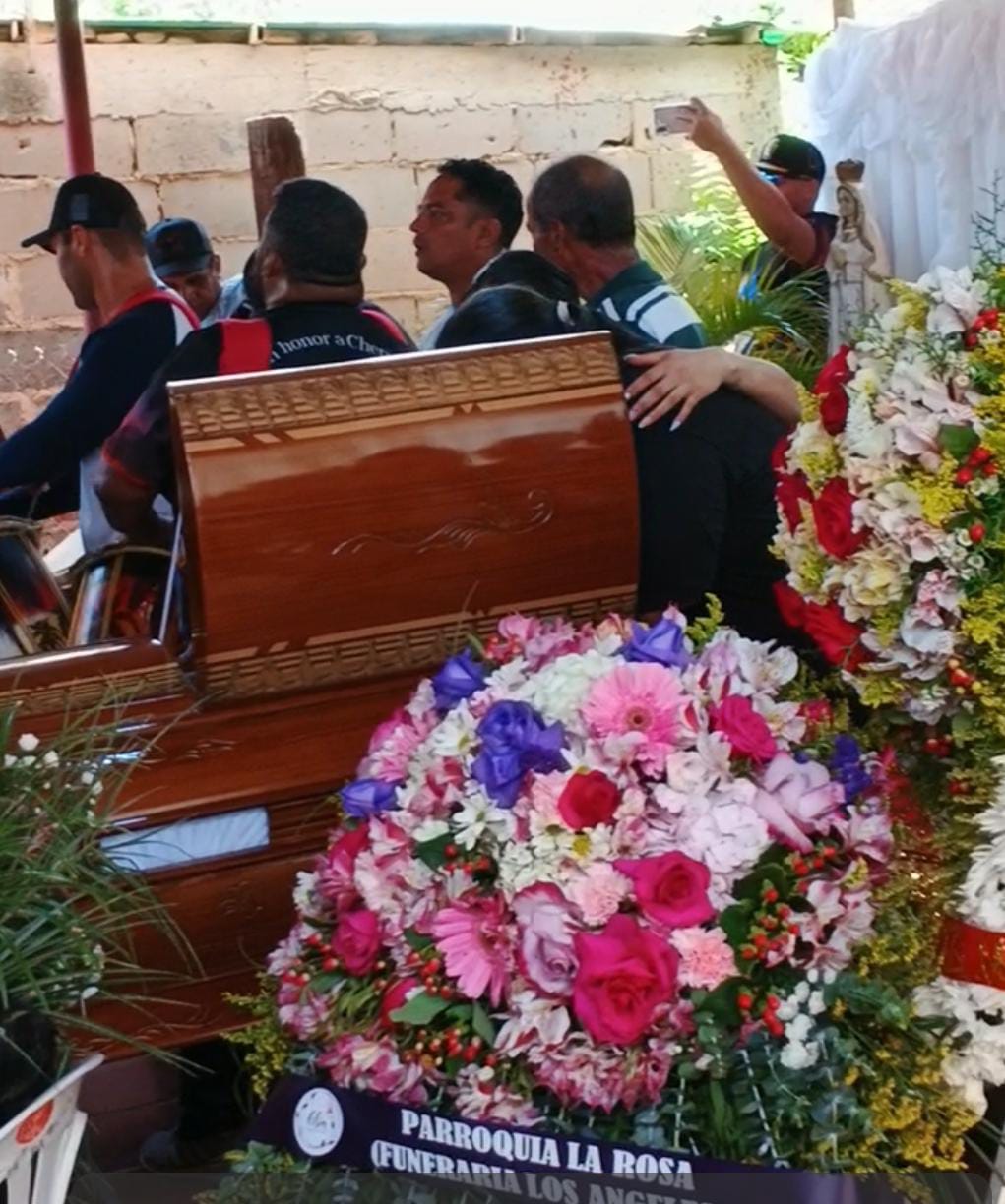 Último adiós a la dirigente social Rosa Borjas 14