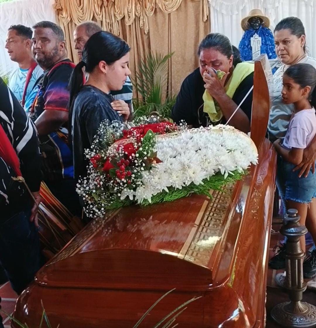 Último adiós a la dirigente social Rosa Borjas