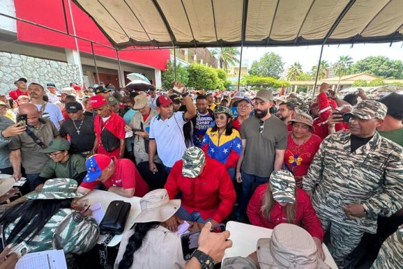 Zulianos atendieron convocatoria del presidente Maduro para alistamiento militar en defensa de la Patria (4)