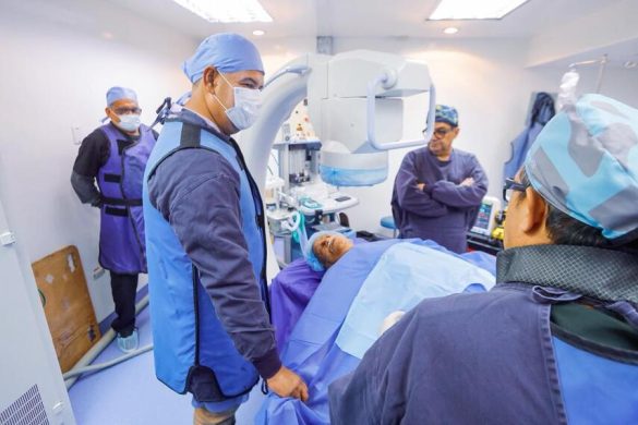 Alcalde Héctor Soto anunció reapertura de Bansur e inicio de programas de salud (3)