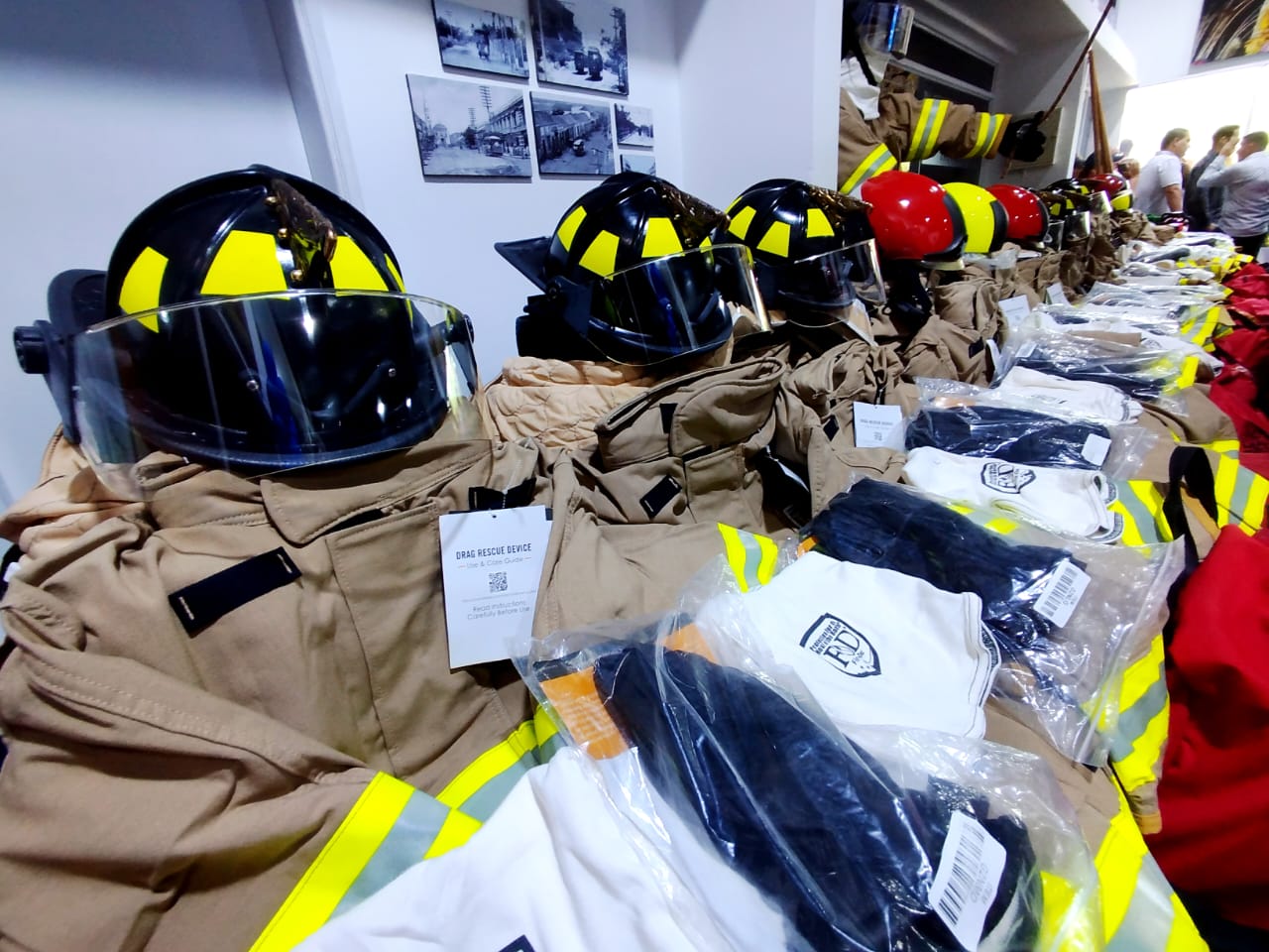 Bomberos de Maracaibo reciben equipos 