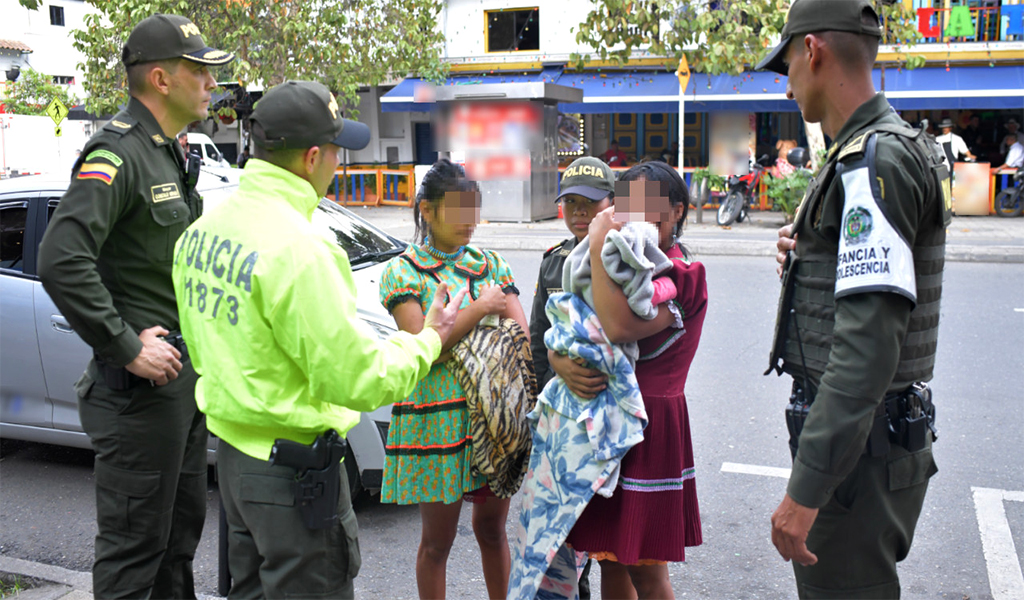 Capturados seis venezolanos que explotaban niños indígenas para mendigar en Medellín