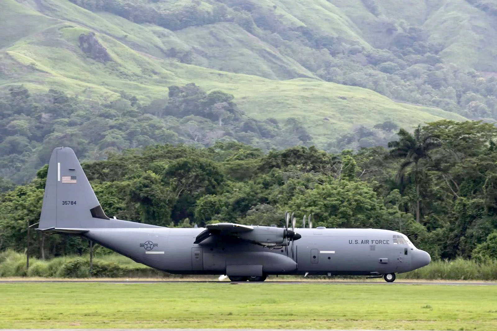 Nueve aeronaves militares del Comando Sur de EEUU llegan a Panamá