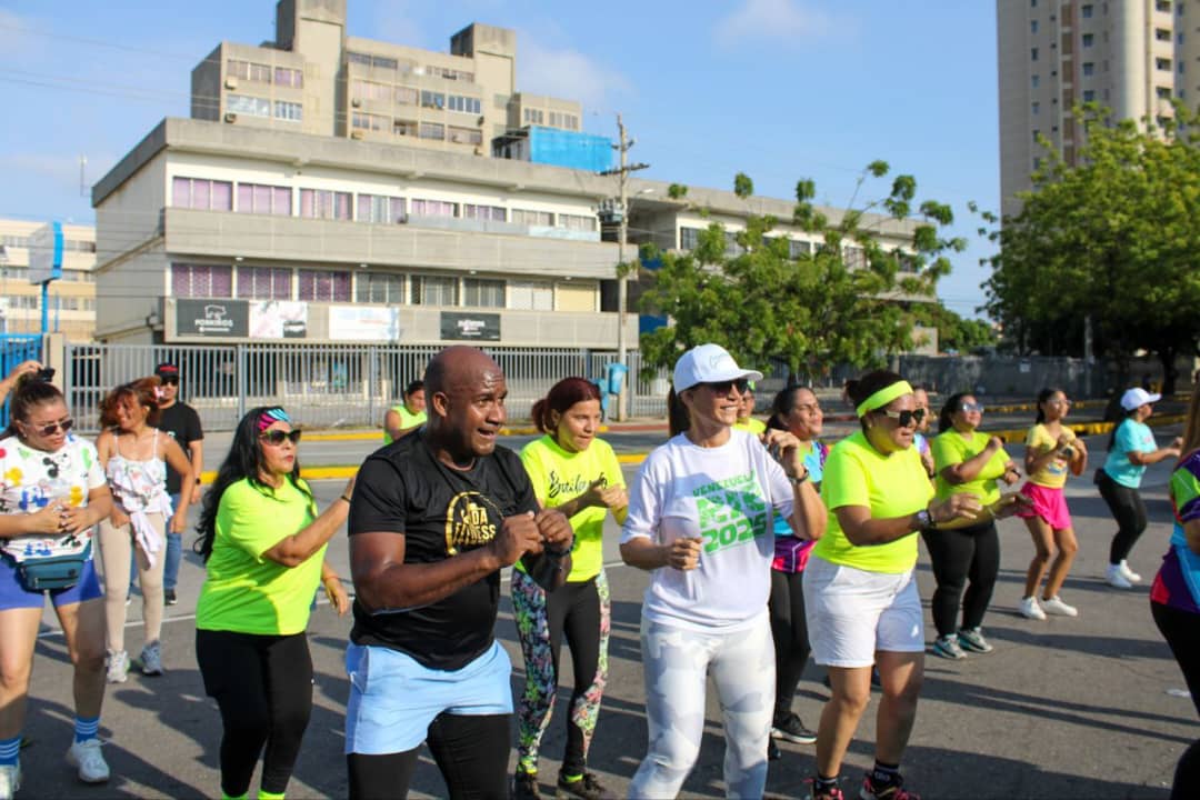 Recreación y salud en ciclovía en Maracaibo