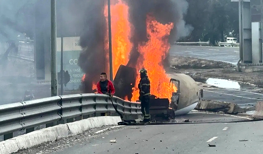 Suman cuatro fallecidos y 90 heridos por explosión de pipa de gas en México