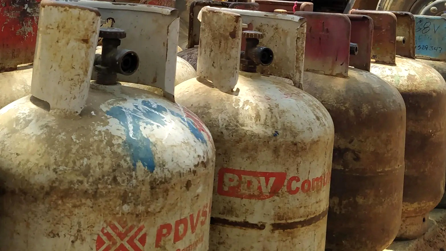 Bombonas de gas doméstico en estado crítico
