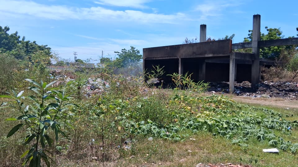 Quema de basura en el sector Amparo de Cabimas
