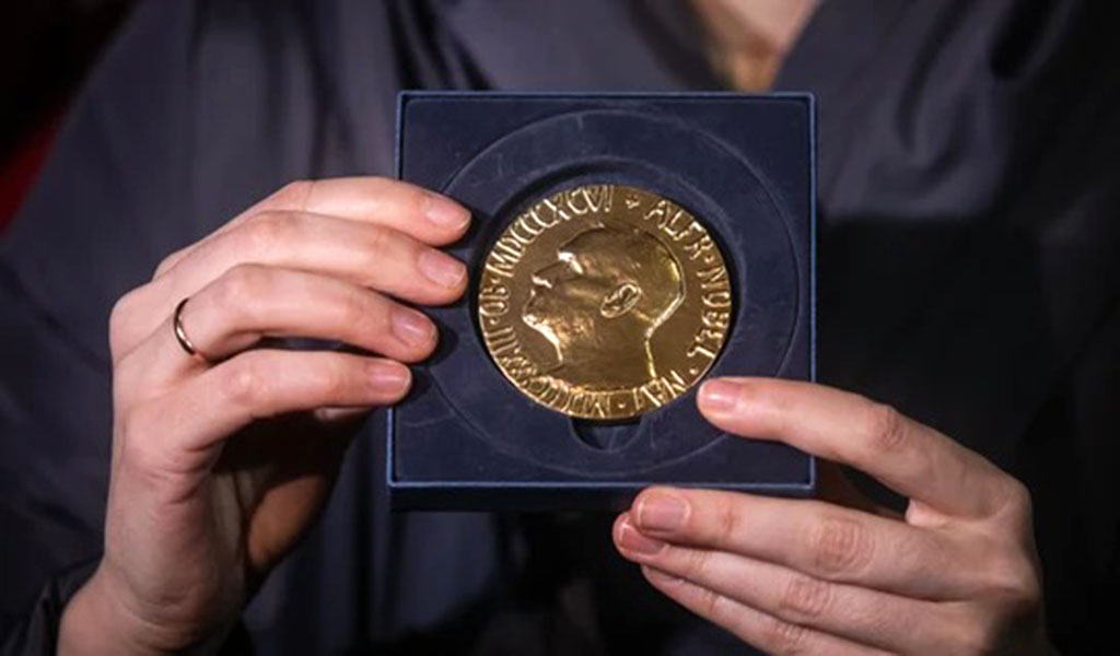 Casa Blanca afirma que el premio Nobel puso "la política por encima de la paz"