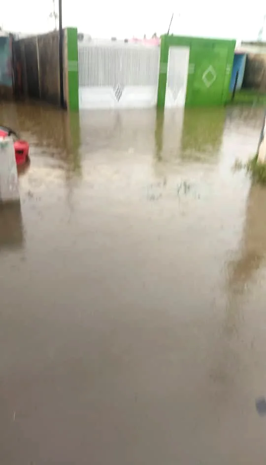 Fuertes lluvias inundan varios sectores de Cabimas r