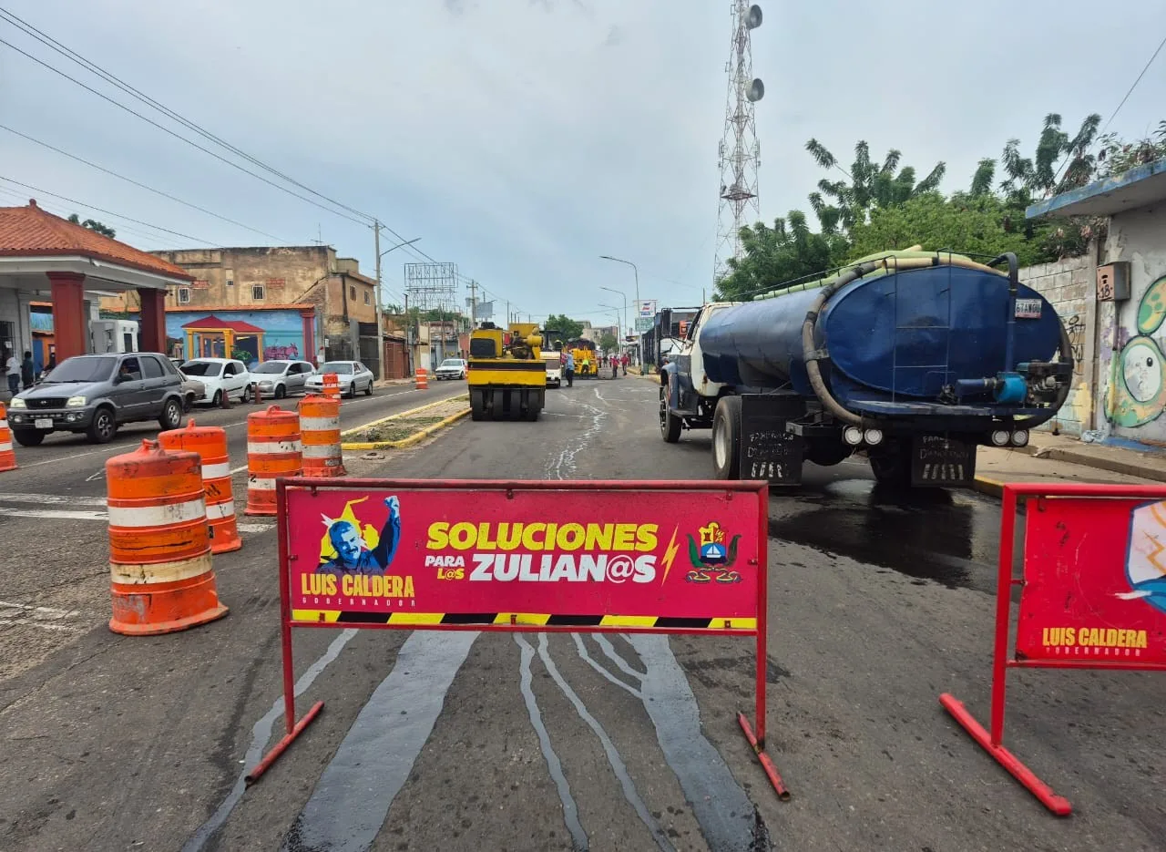 Gobernación del Zulia acelera trabajos viales en Maracaibo 
