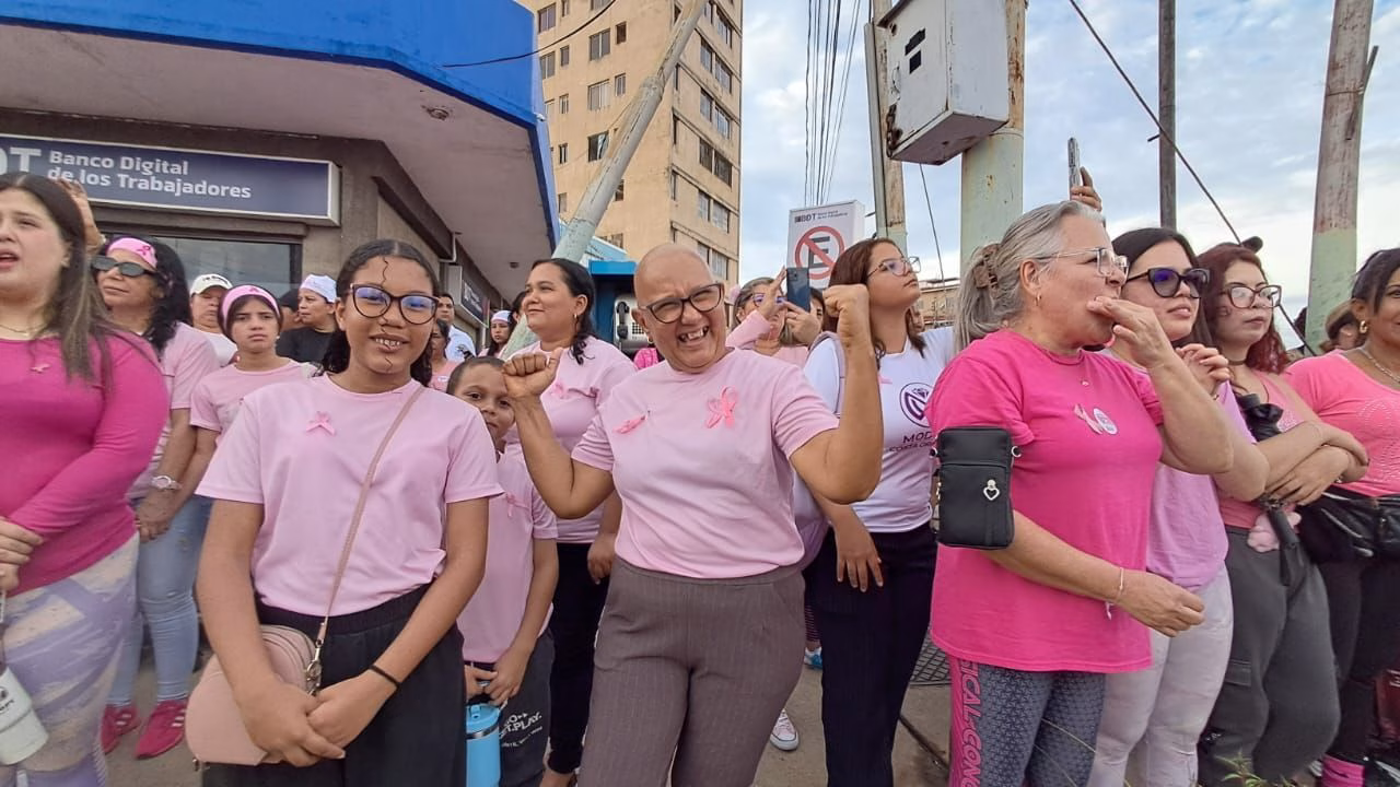 Caminata Rosa 2025 en Lagunillas