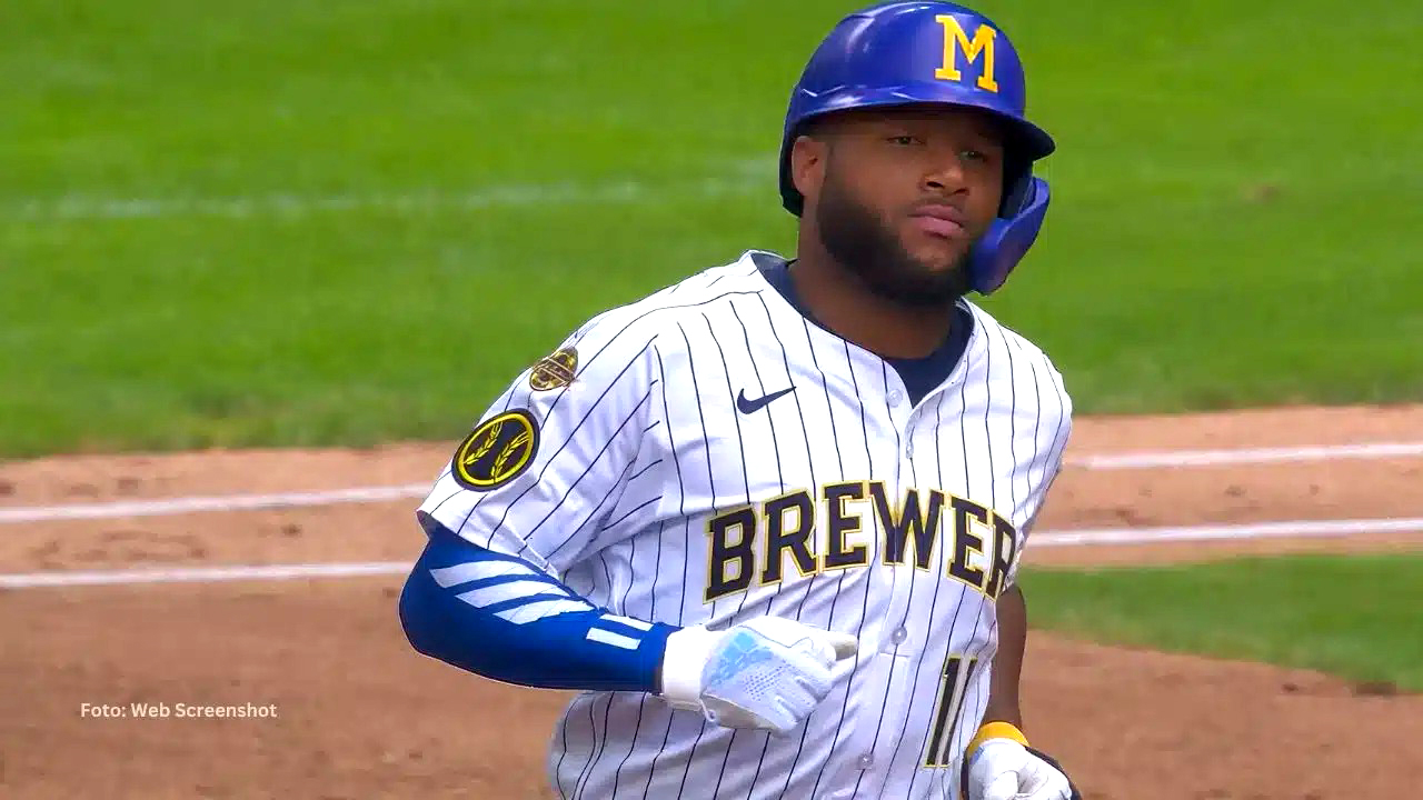 Jackson Chourio hace historia tras gran inicio de Postemporada MLB