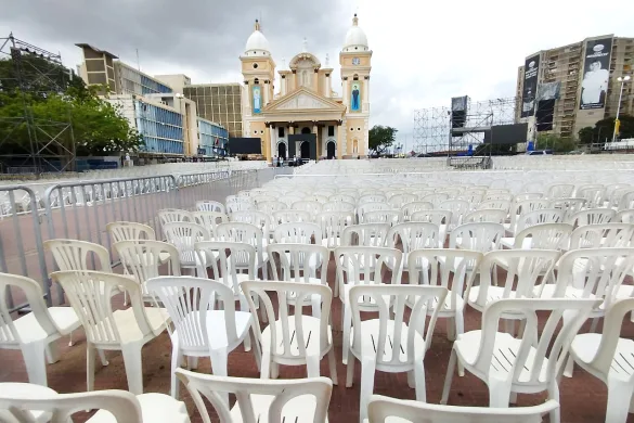 Maracaibo se Viste de Fiesta para la Bajada de la Chinita 3 r Maracaibo se Viste de Fiesta para la Bajada de la Chinita