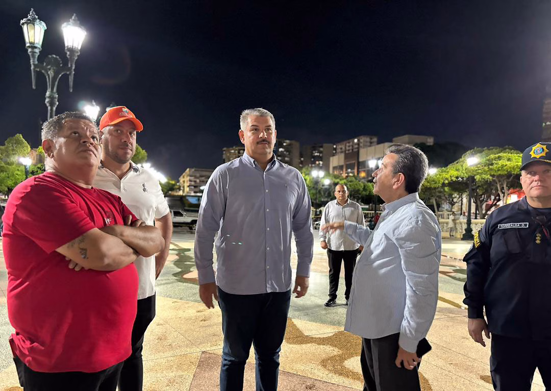 Plaza de Chiquinquirá renovada