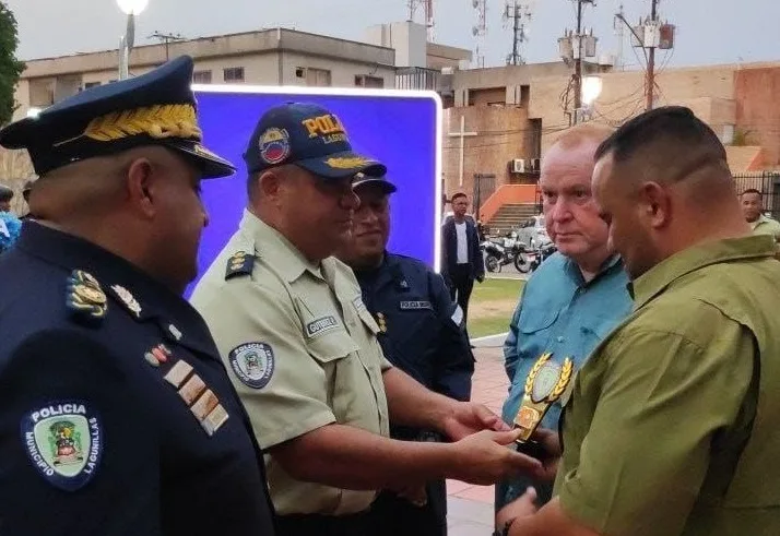PoliLagunillas celebró sus 30 años de fundación 1 .jpg
