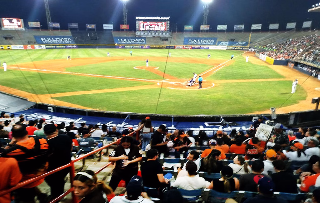 Primer juego de las Águilas 