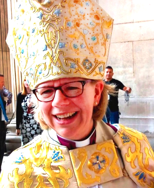 Internacionales.- La obispa Sarah Mullally fue elegida este viernes como la primera mujer en la historia en asumir los cargos de arzobispo de Canterbury, líder espiritual de la Iglesia de Inglaterra y primada de la comunión anglicana, que reúne a unos 95 millones de creyentes estimados en 165 países del mundo.