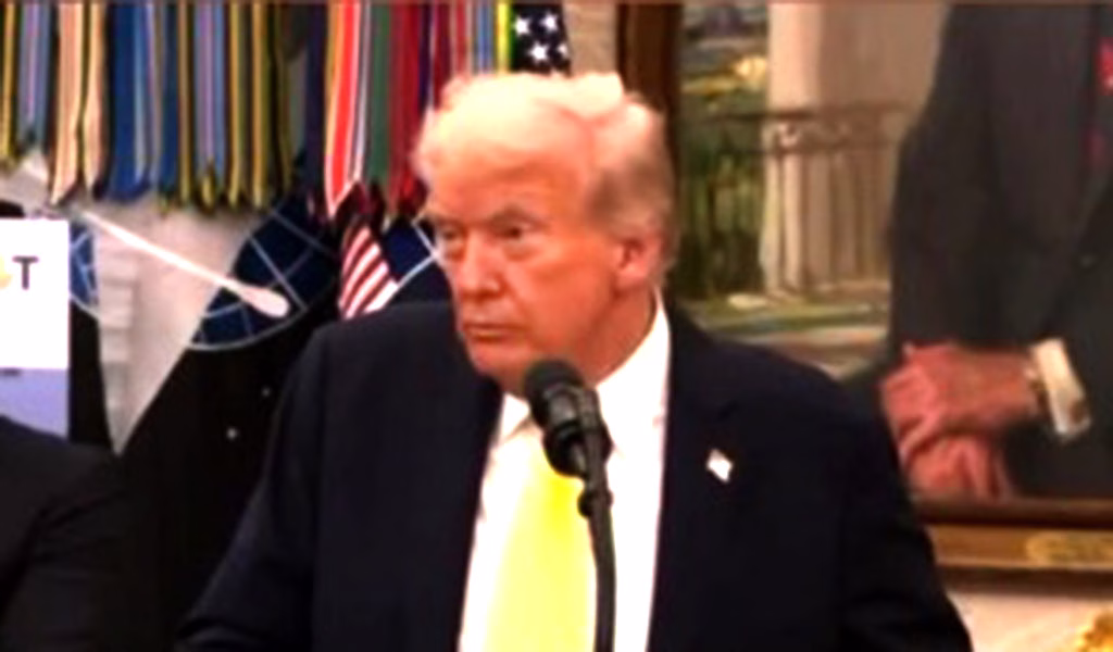 Trump afirma que autorizó operaciones encubiertas de la CIA en Venezuela