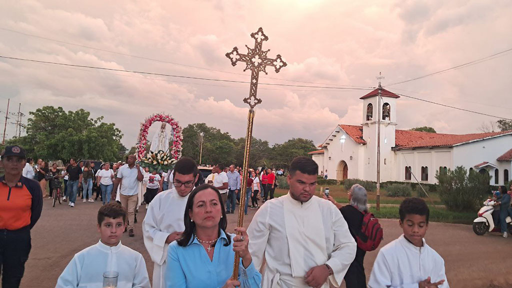 Feligreses de Valmore Rodríguez conmemoraron la última aparición de la Virgen de Fátima con fe