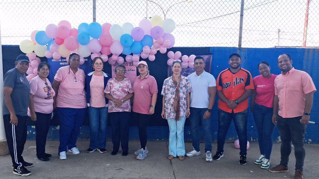 Con diversas actividades culturales, deportivas e informativas, el Instituto ABC del municipio Lagunillas se vistió de rosa durante la mañana de este jueves 16 de octubre de 2025 para conmemorar el mes de sensibilización sobre el cáncer de mama.