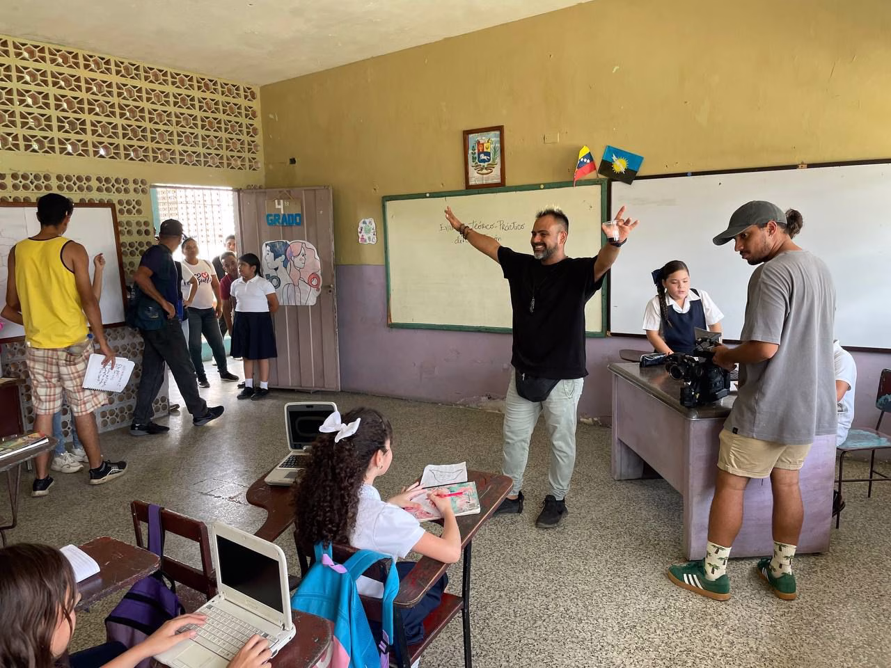 "Creer o Morir" elenco infantil y juvenil