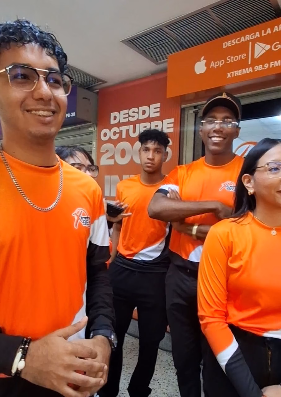 Xtrema 98.9 FM