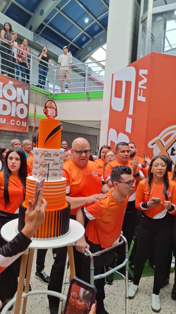 Xtrema 98.9 FM