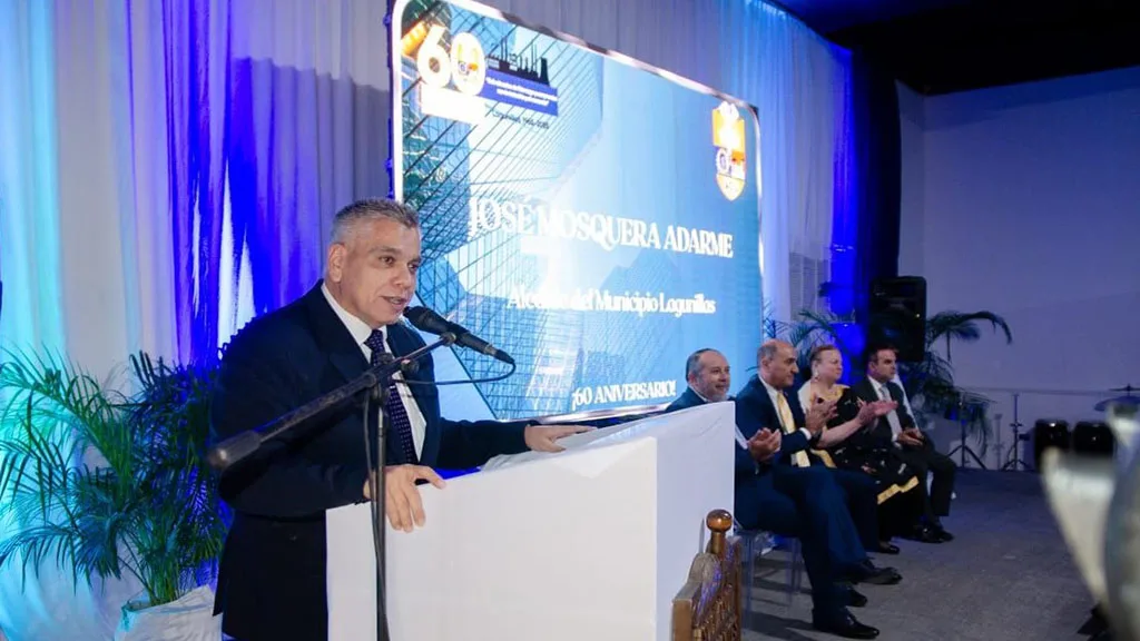 El alcalde de Lagunillas, José Mosquera Adarme, en compañía de la primera dama, Margarita de Mosquera, se unió a la Cena Empresarial de ACIL 2025. Mosquera resaltó como ACIL ha sido parte del desarrollo de Lagunillas y que una nueva generación tiene la responsabilidad de seguir con el legado. Anunció que próximamente se realizará EXPOACIL en el municipio. “No perdamos la esperanza, tenemos muchas cosas por hacer en Lagunillas”, exclamó.