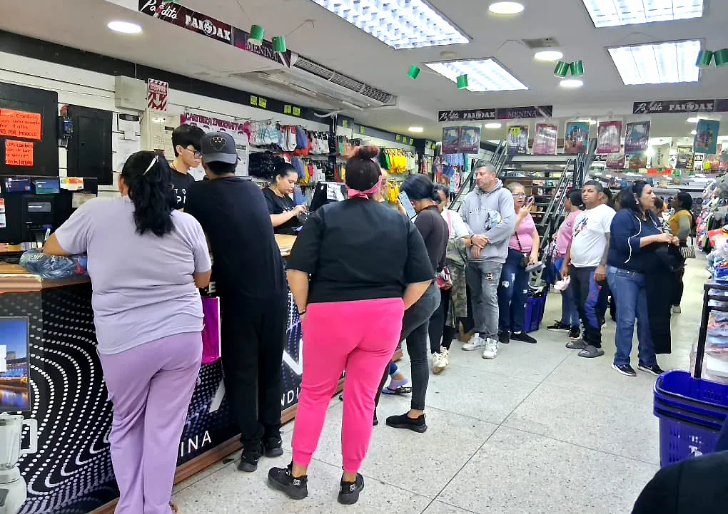 Cabimenses buscan descuentos 2 r