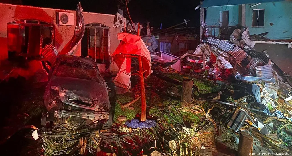 Cinco muertos deja tornado al sur de Brasil