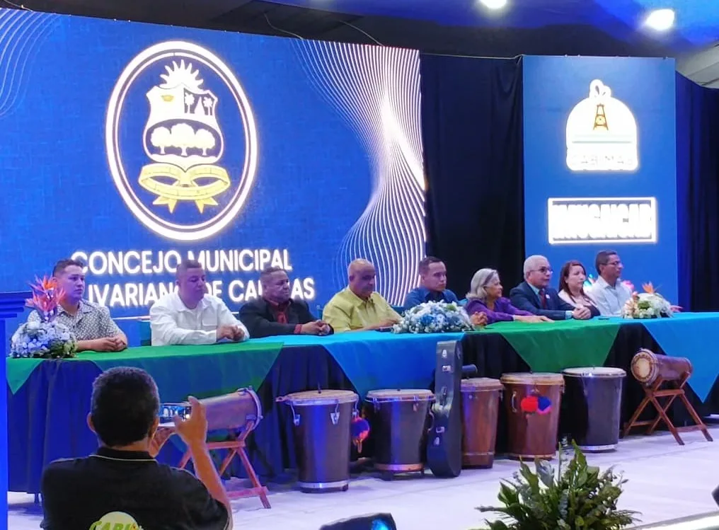 Conjunto Barrio Obrero recibió Orden Ciudad de Cabimas