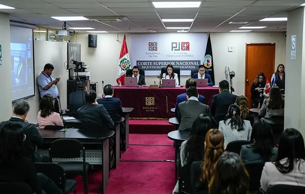 El expresidente de Perú Martín Vizcarra es condenado a 14 años de prisión